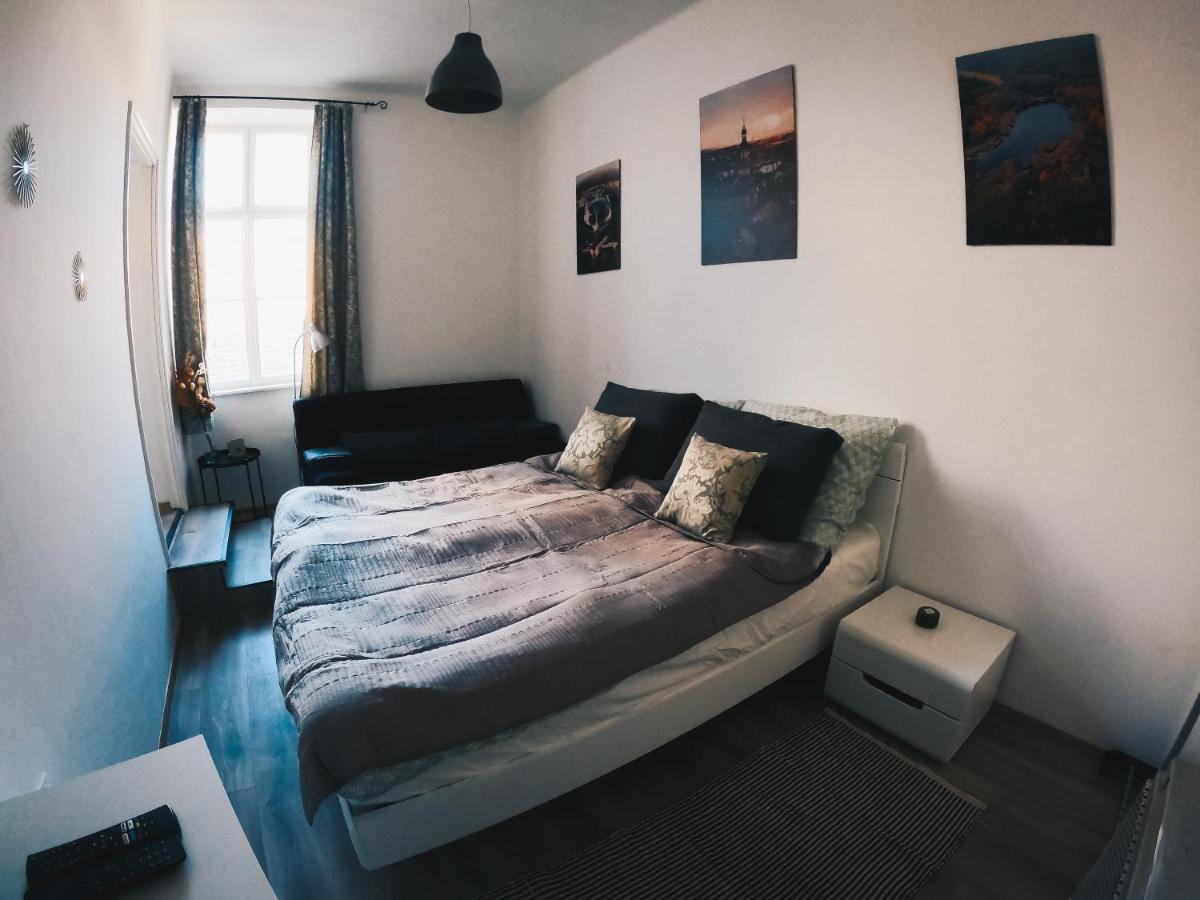 Studio77 Apartman Appartement Sopron Buitenkant foto